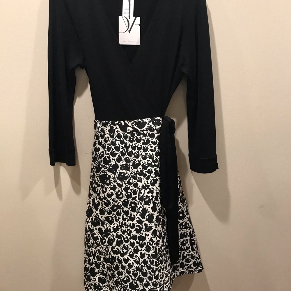 NWT Diane Von Furstenberg Amelia Wrap Dress - Picture 2 of 6
